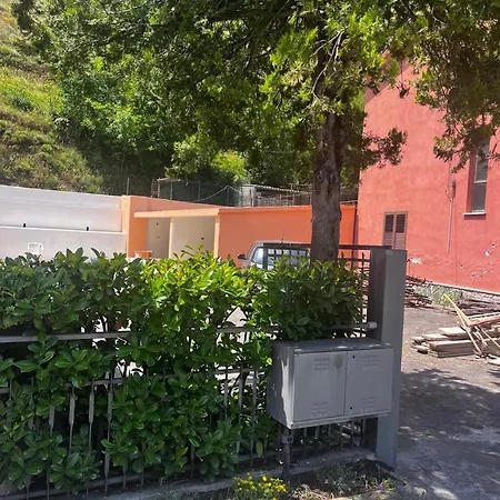 I Due Cipressi בית הארחה *