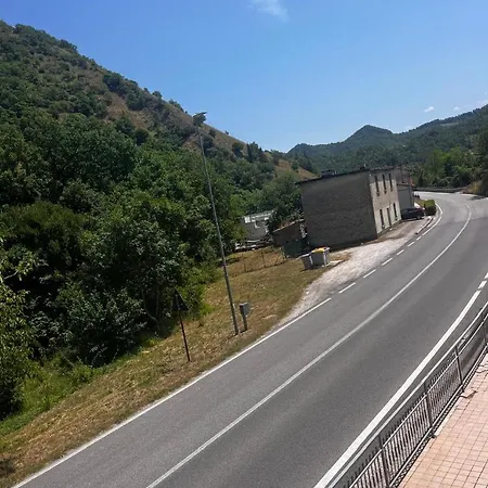 I Due Cipressi בית הארחה